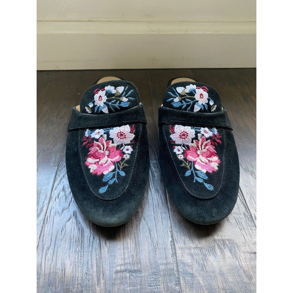 EUC White House Black Market Black Suede Embroidered Slides 8.5
